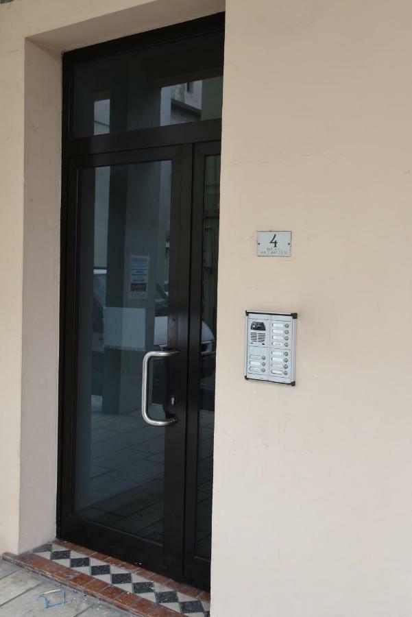 شقة Monolocale Spese Incluse In Piazza موليانو فينيتو المظهر الخارجي الصورة